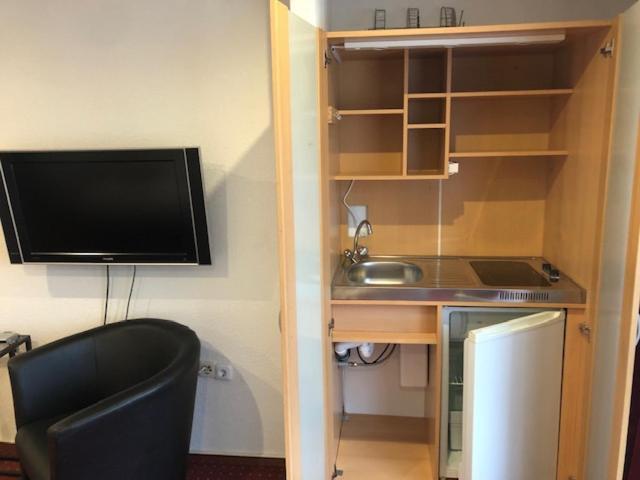 Hotel Saarland Lebach ภายนอก รูปภาพ