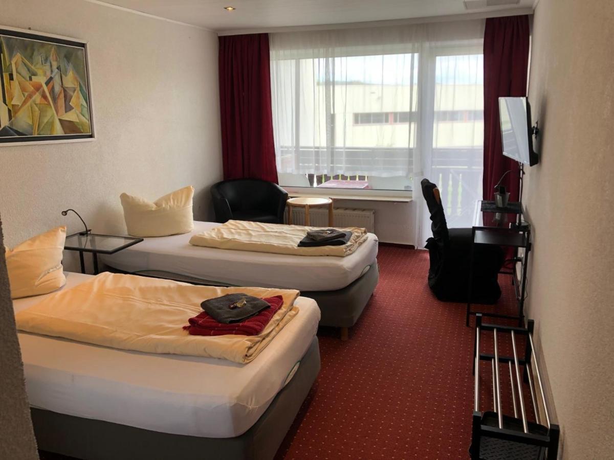 Hotel Saarland Lebach ภายนอก รูปภาพ
