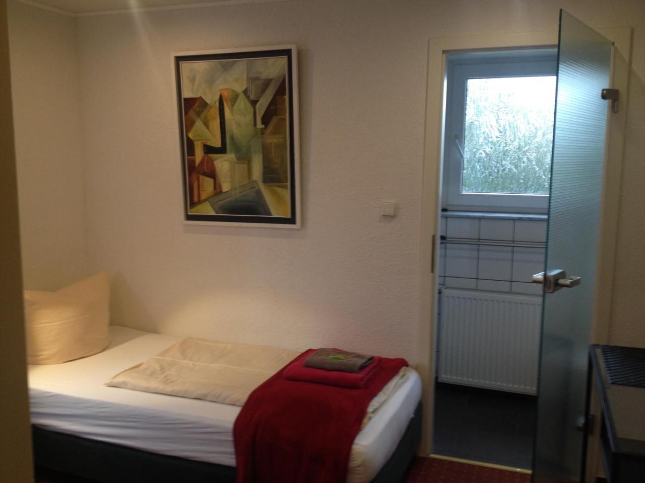 Hotel Saarland Lebach ภายนอก รูปภาพ
