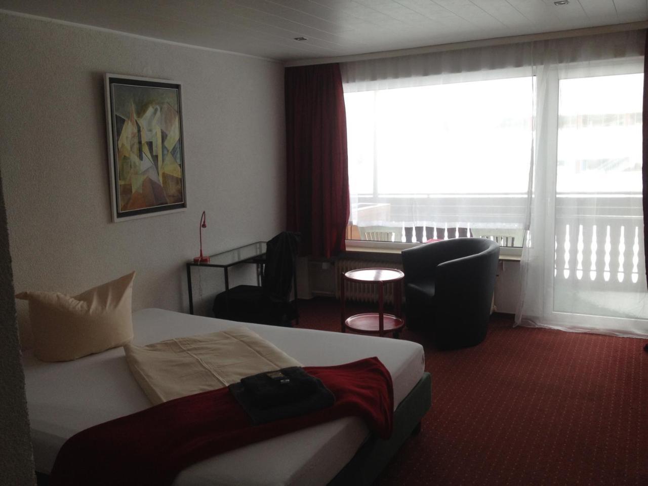 Hotel Saarland Lebach ภายนอก รูปภาพ
