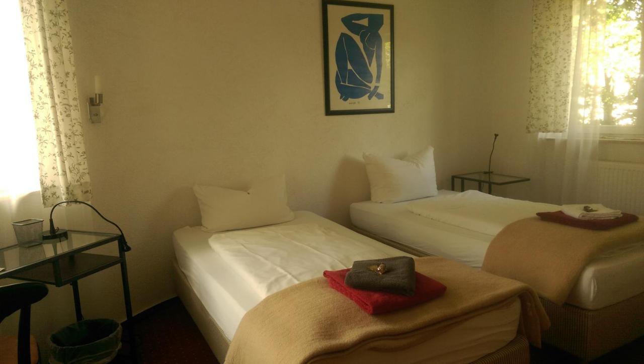 Hotel Saarland Lebach ภายนอก รูปภาพ