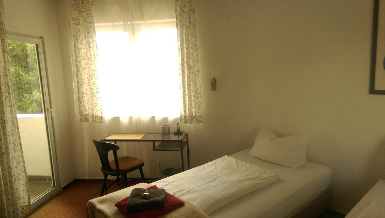 Hotel Saarland Lebach ภายนอก รูปภาพ