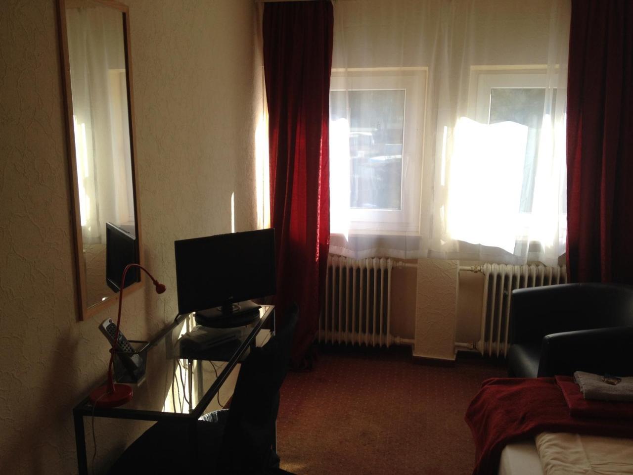 Hotel Saarland Lebach ภายนอก รูปภาพ